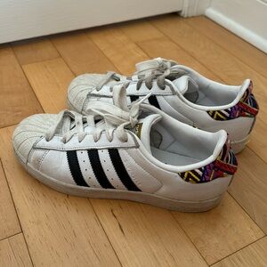 Adidas superstar with design